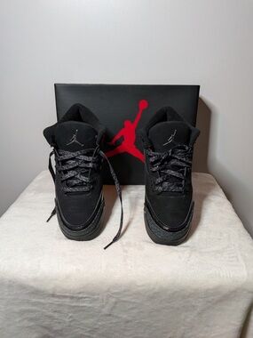Air Jordan Retro 3 (GS) Big Kids or Women’s size 7!! Black Low-Top Sneakers